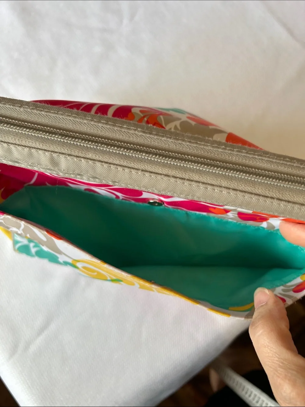 Thirty OneMulti-Color Floral Travel Pouch - Cosmetic bag